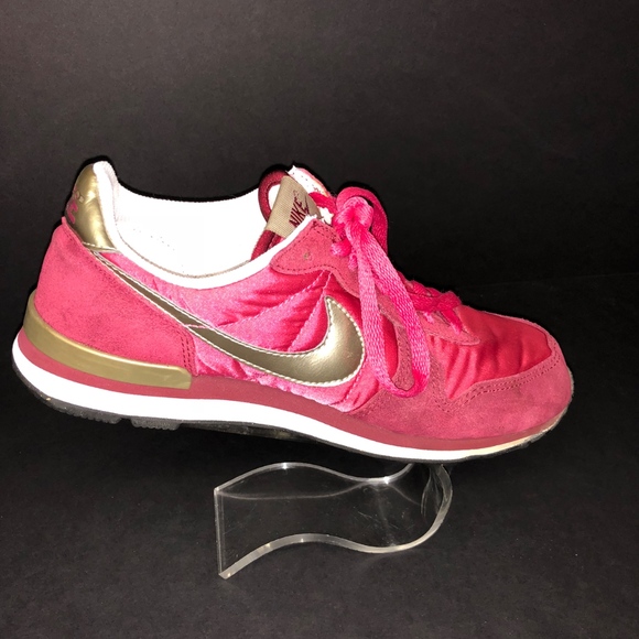 pink and gold nikes